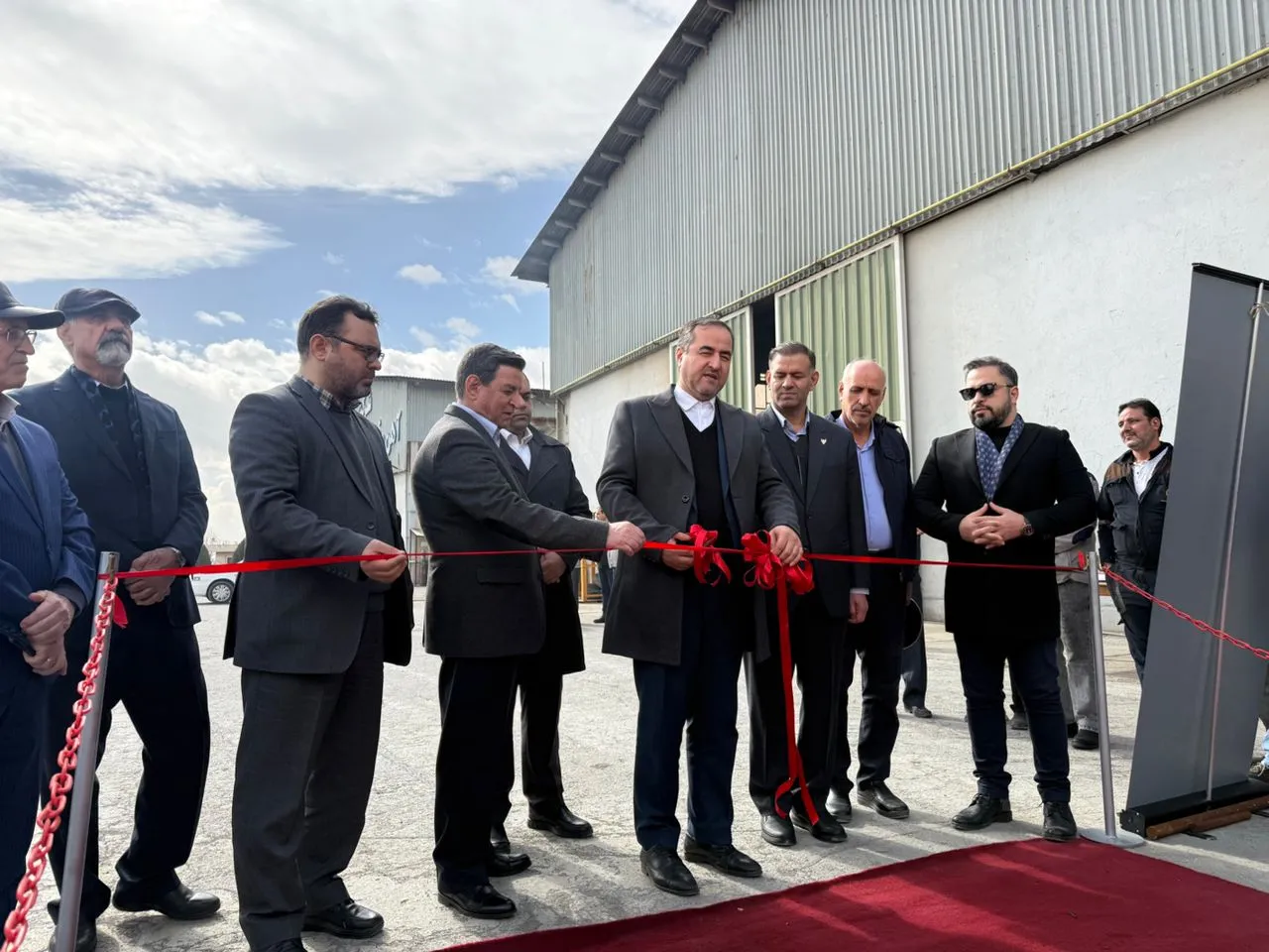 رونمایی از اولین واگن حمل بنزین ساخت داخل توسط شرکت توسعه حمل و نقل ریلی پارسیان